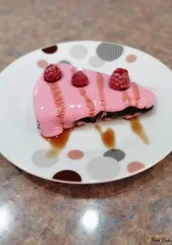 Cheesecake Φράουλας Με Γεμιστά Μπισκότα